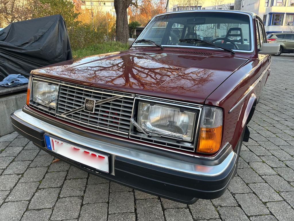 Volvo 244
