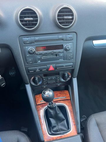 Audi A3 2.0 FSI Ambiente*SERVO DEFEKT* Bild 14