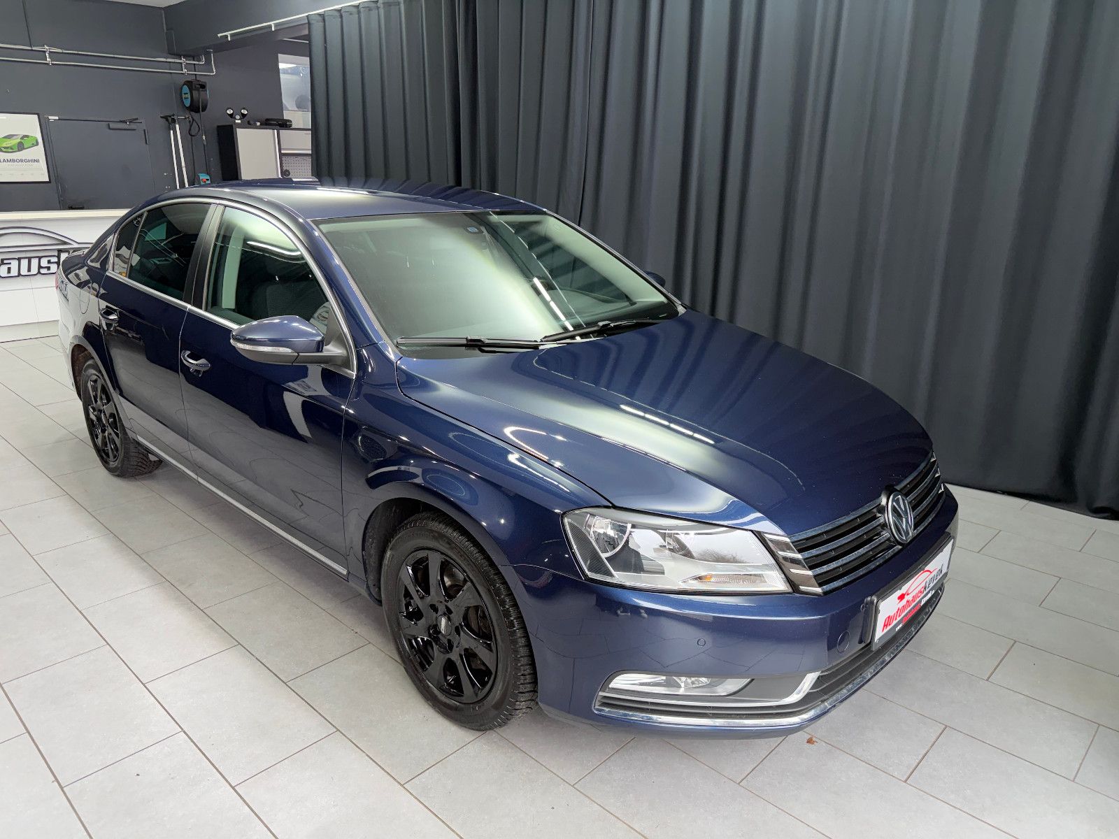 Fahrzeugabbildung Volkswagen Passat Lim. 2.0 TDI Comfortline|PDC|NAVI|AHK