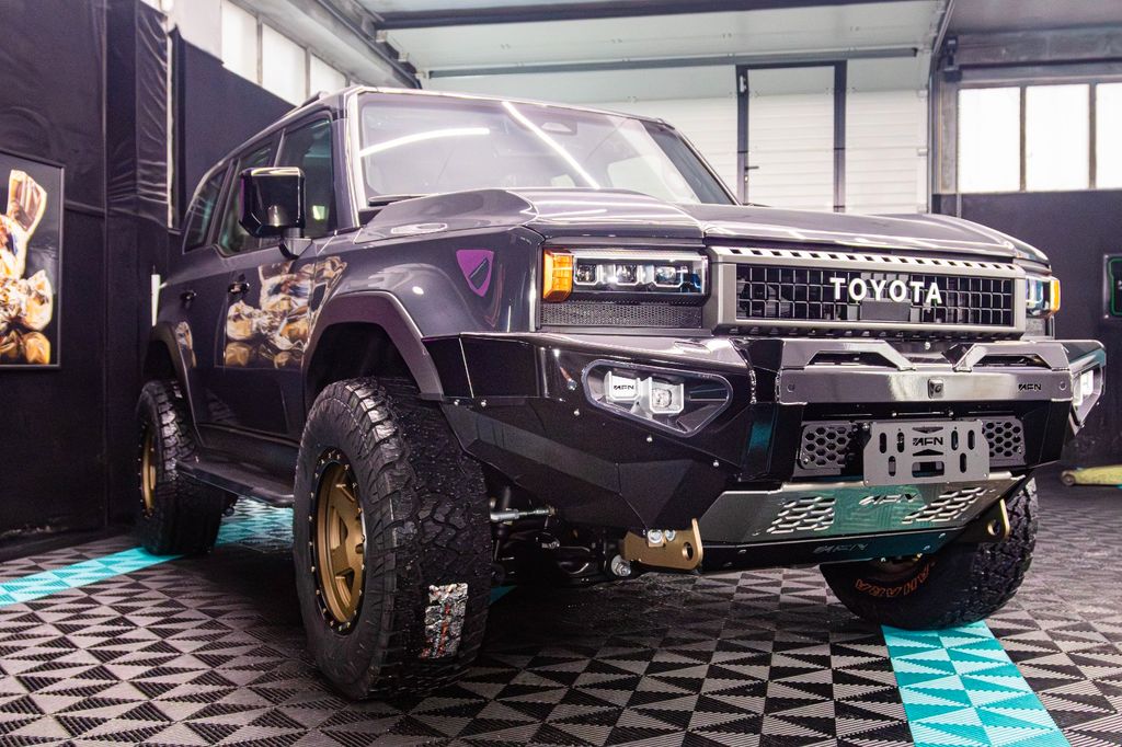 Toyota Land Cruiser 250 VX AE42 2.4L Essence Turbo - Ex