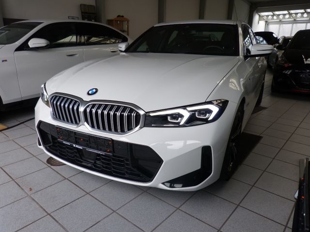 BMW 330 i M Sport WIDESCRREN NAVI LED ALARM KAMERA