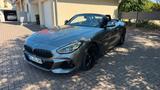 BMW Z4 M M40i A, 1. Hand, 10.500 km, Frozen Grey - BMW Z4 M mit Benzin-Antrieb: Automatik
