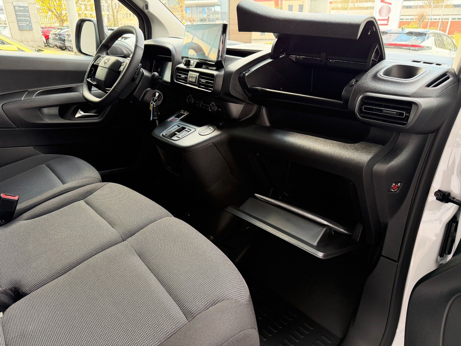 Fahrzeugabbildung Opel Combo E Cargo 1.5 D M Kamera,LED,PDC,Facelift