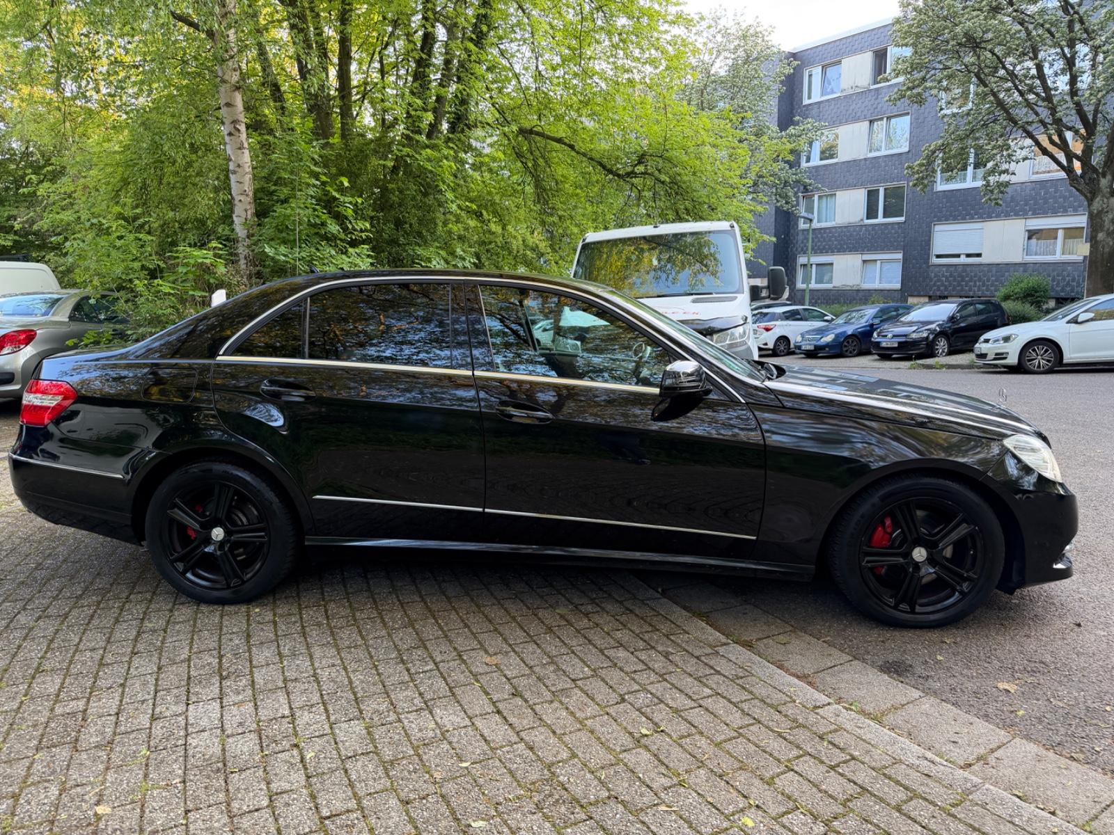 Mercedes-Benz E 300* BlueTec Hybrid