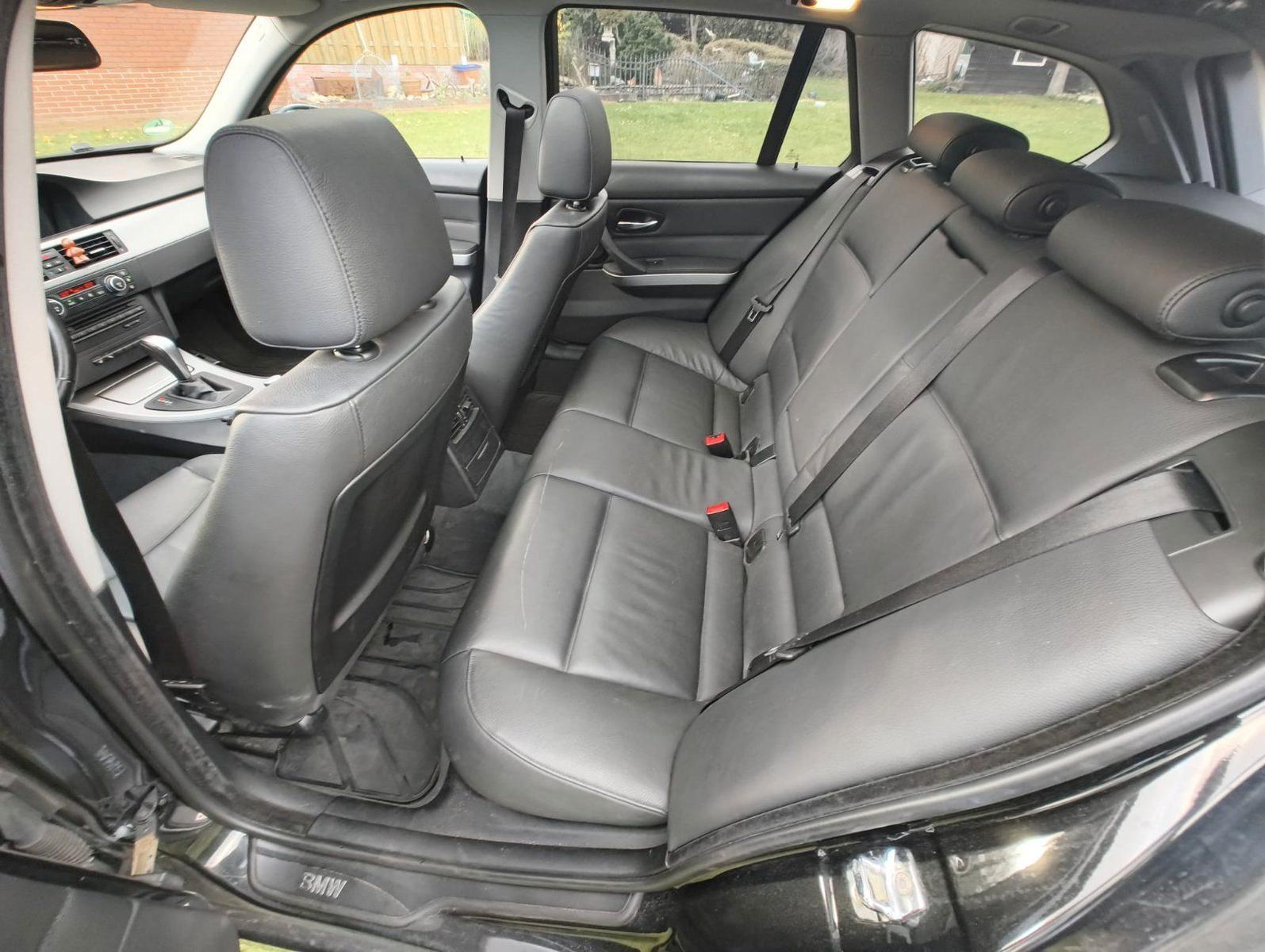 BMW 320 2008 — photo 7
