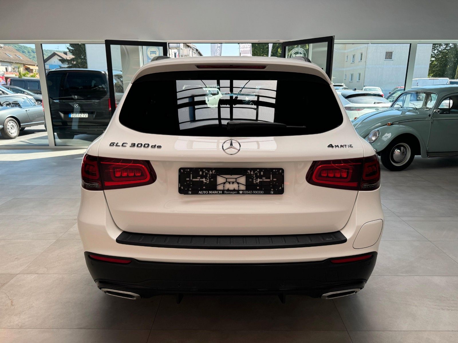 Fahrzeugabbildung Mercedes-Benz GLC 300de 4Matic AMG-Line*Pano*360°*LED*Virtual*