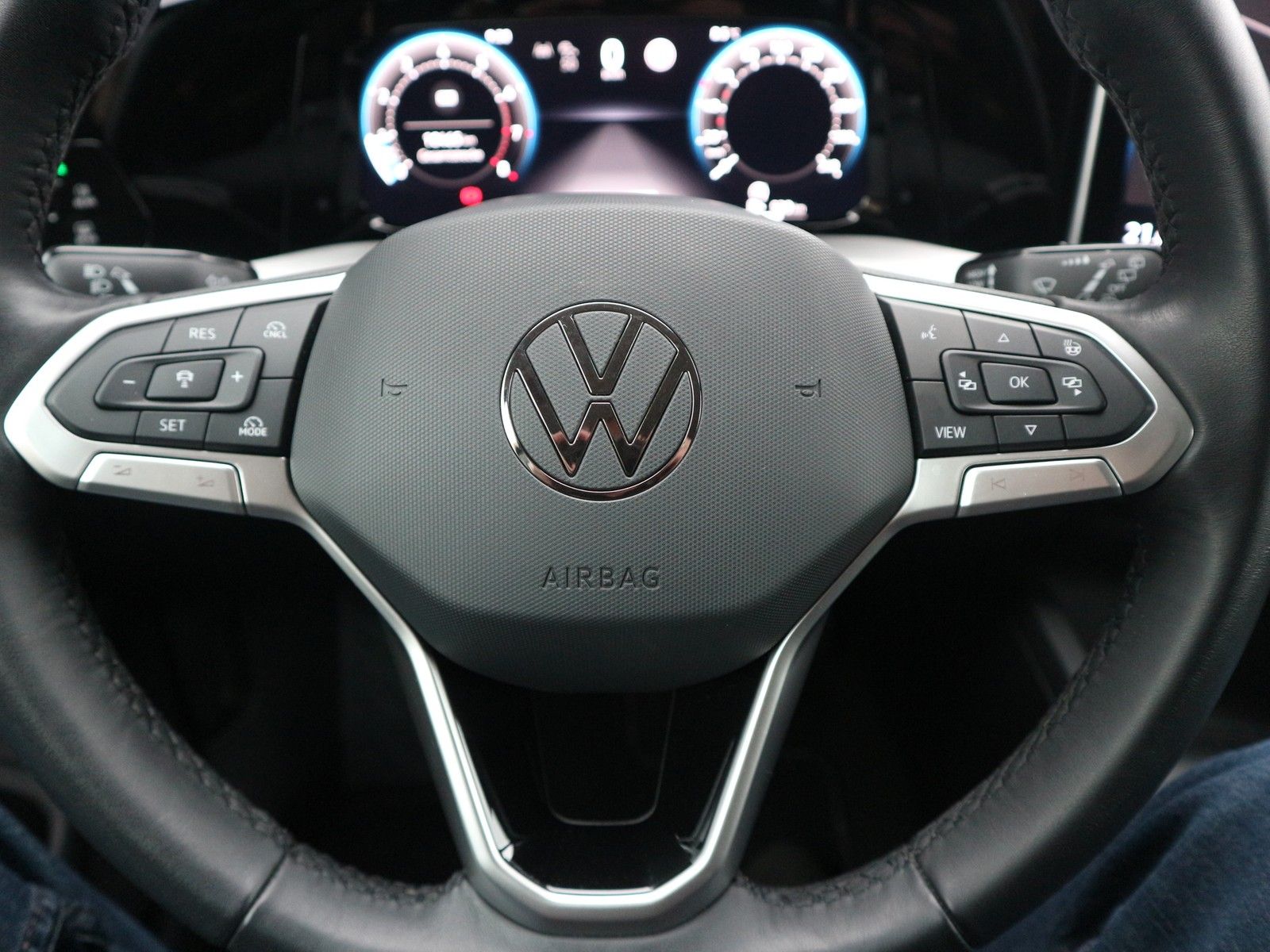 Volkswagen Golf - Bild 11