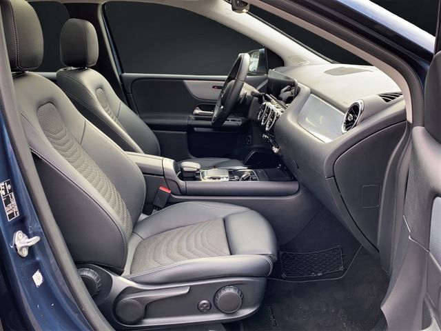 Mercedes-Benz B 220