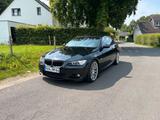 BMW E92 325i M-Paket Automatik - BMW 325 mit Benzin-Antrieb: Coupé, 325i M Paket