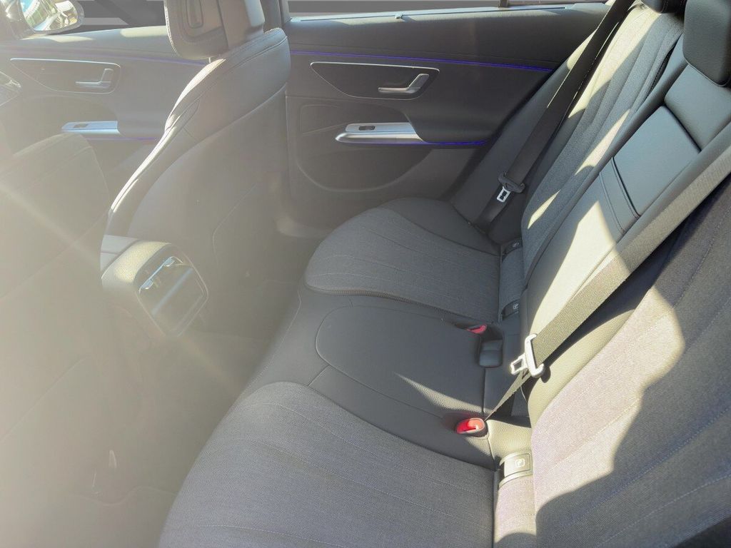 MERCEDES-BENZ E-Class 2025