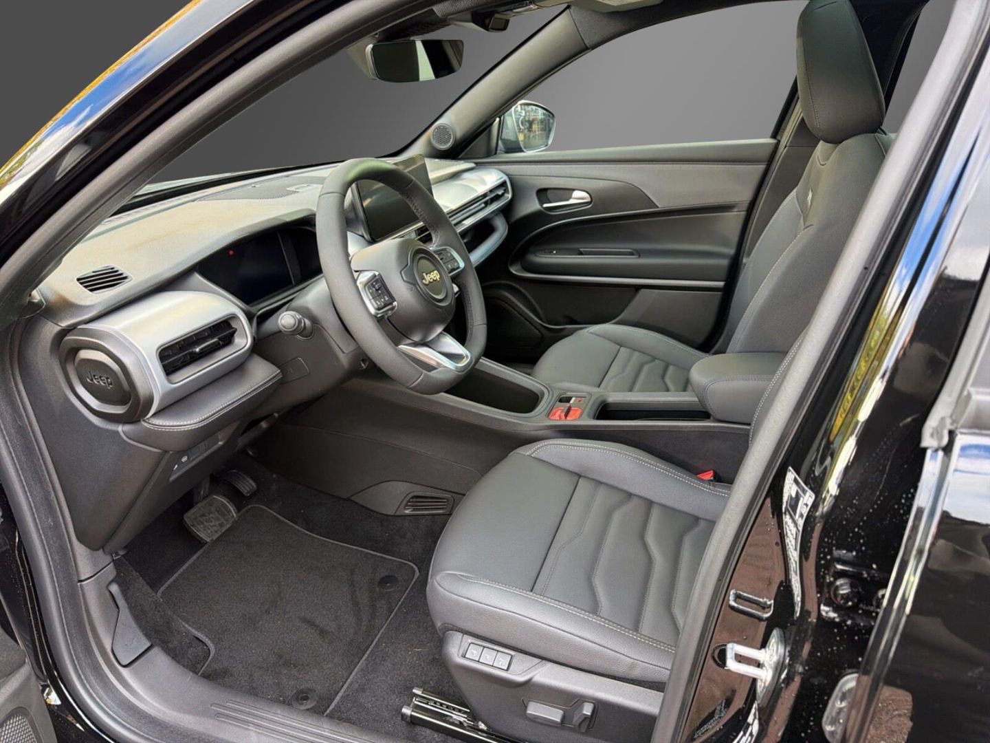 Fahrzeugabbildung Jeep Avenger Summit Elektro Leder Panoramadach MY2027