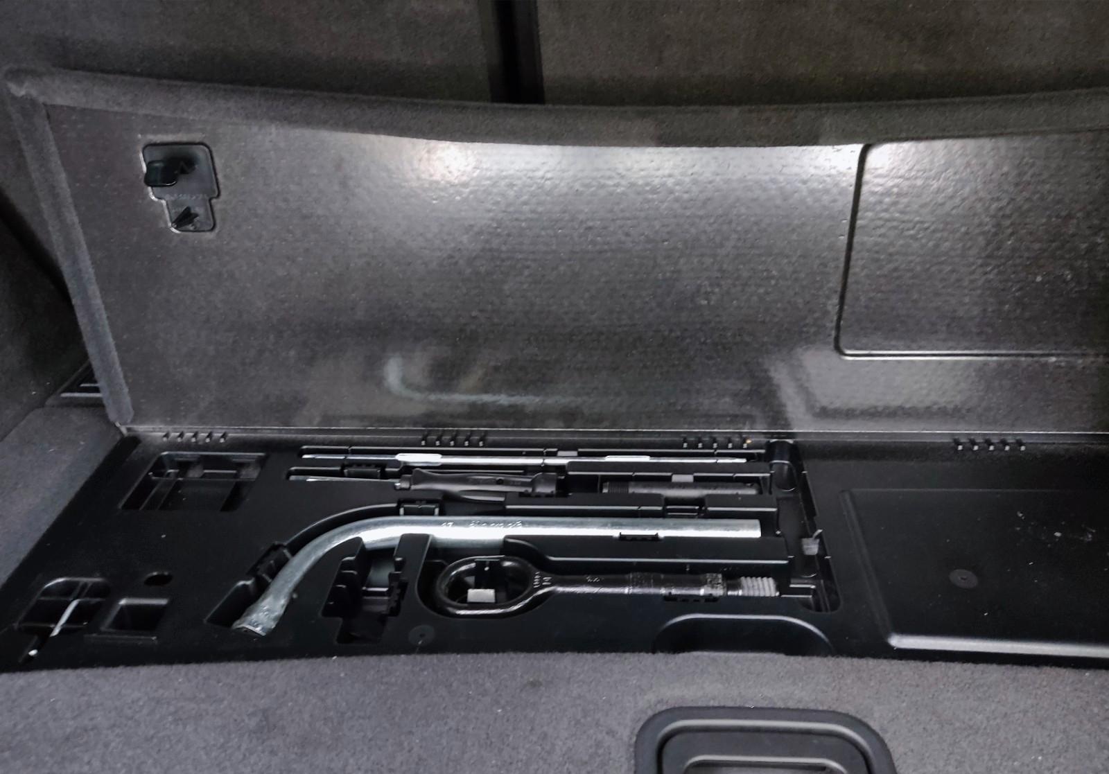 Audi A4 2009 — photo 9