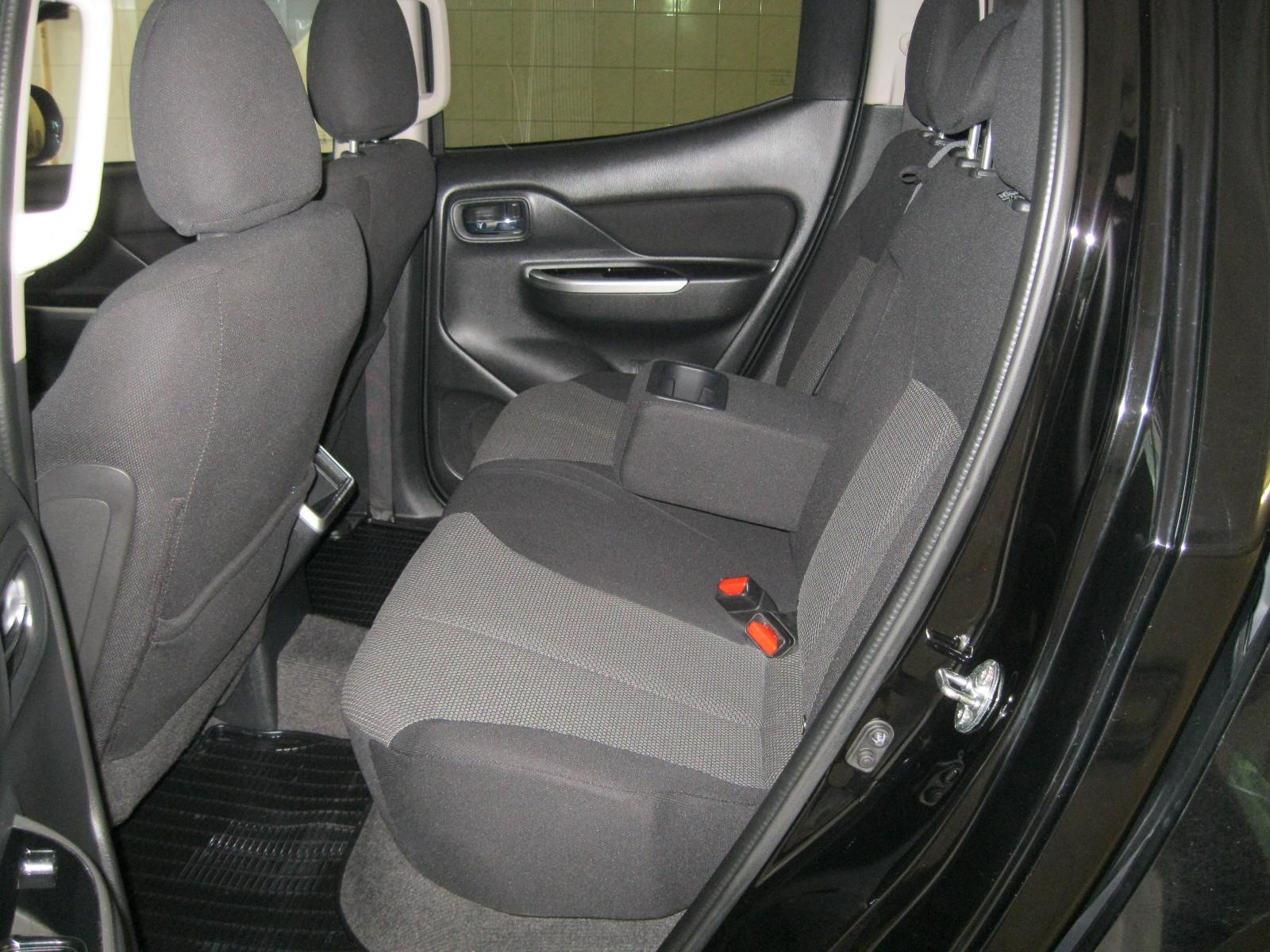 Mitsubishi L200 Doppelkabine Select 4WD - 3,1t Anhängelast