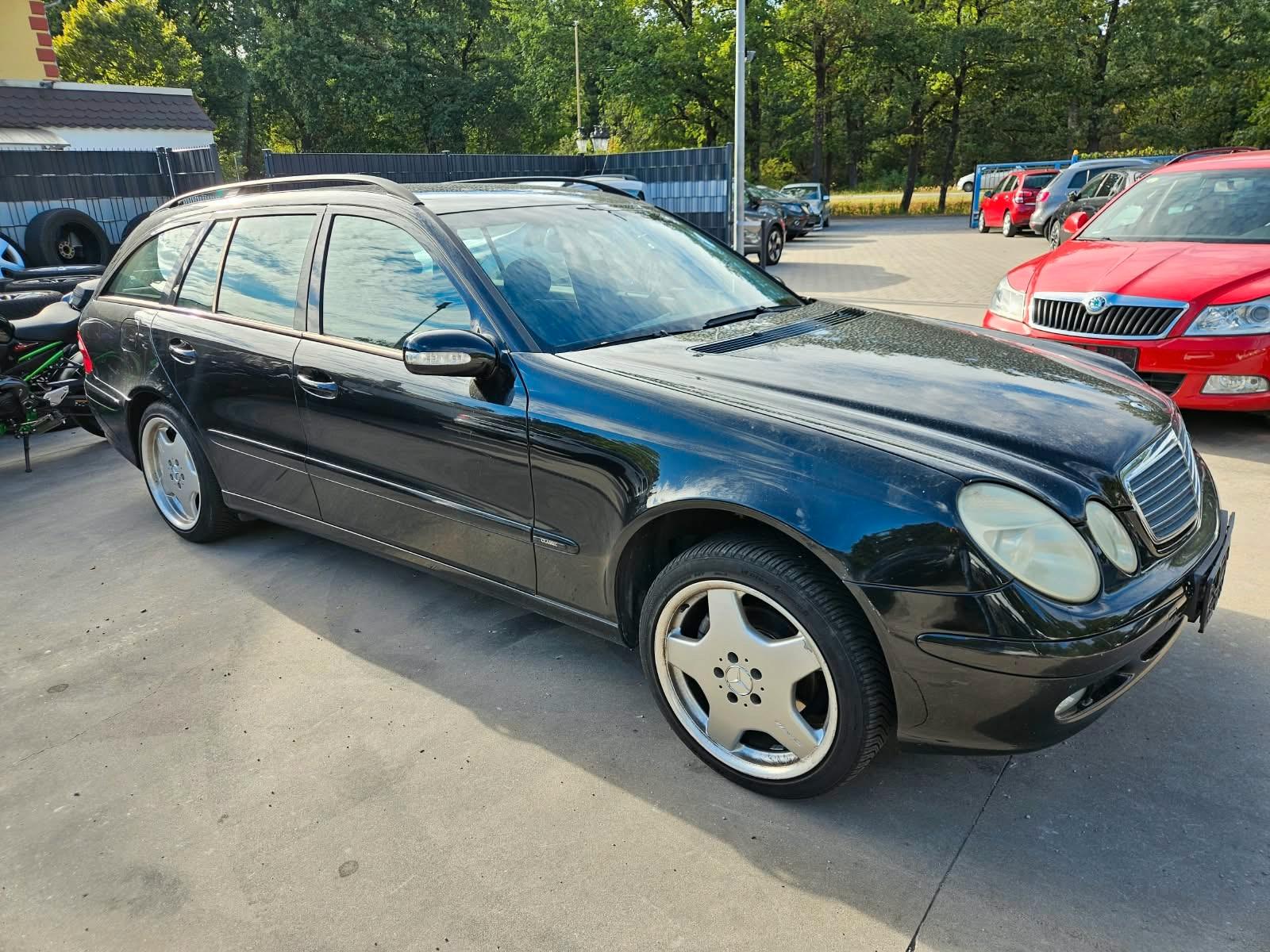 Mercedes-Benz E220, 2004