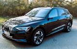Audi e-tron 55quattro Sline LED B&O LEDER HUD AHK LUF - Audi e-tron: Von Privat