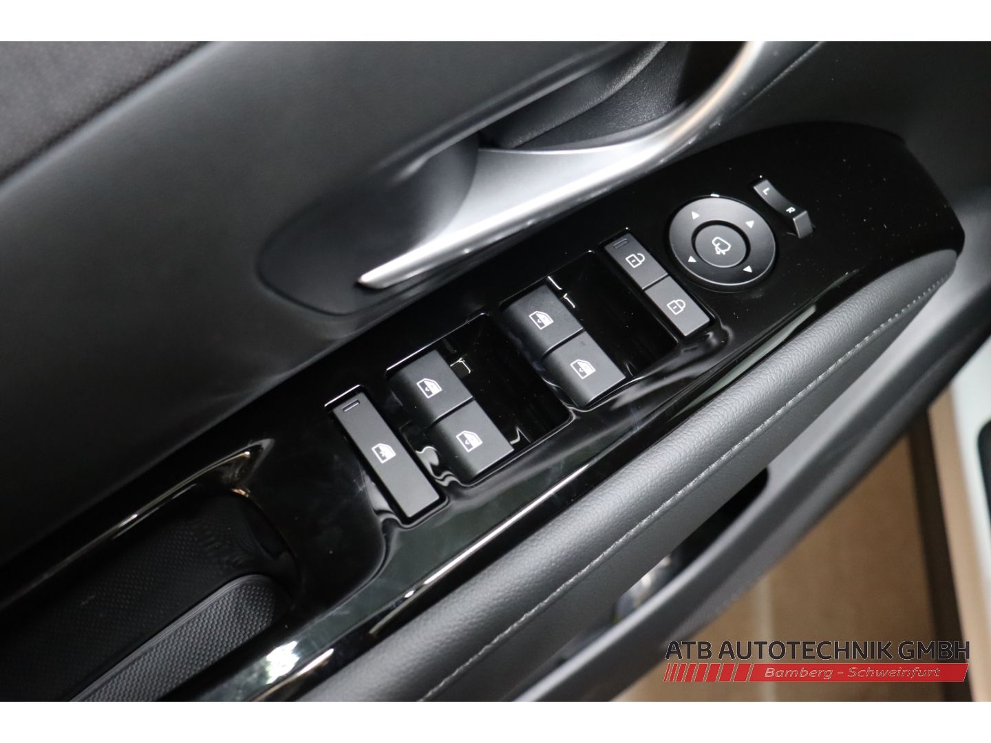Fahrzeugabbildung Hyundai Tucson MY25 Trend 1.6 T-GDi Hybrid A/T