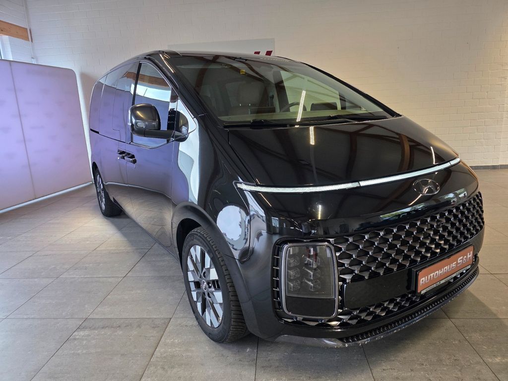 Image of Hyundai STARIA