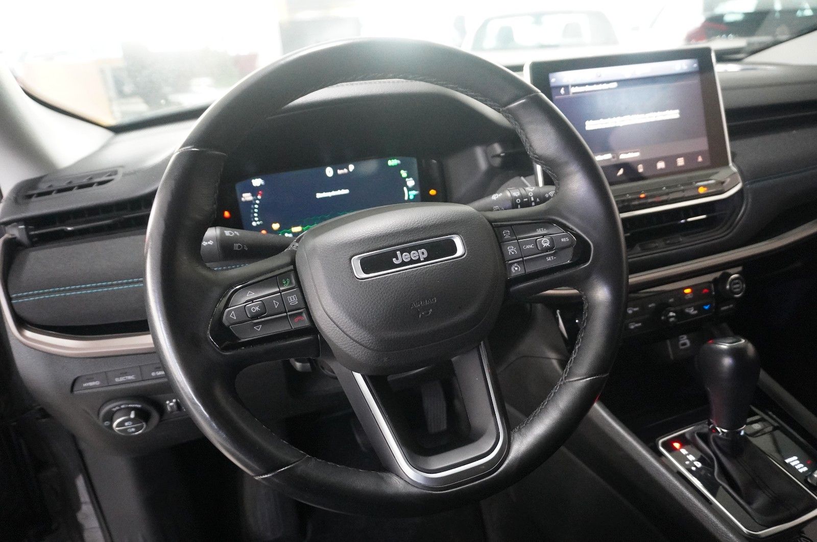 Fahrzeugabbildung Jeep Compass 1.3 4X4 HYBRID NAVI/LED/KAMERA/VIRTU/DAB