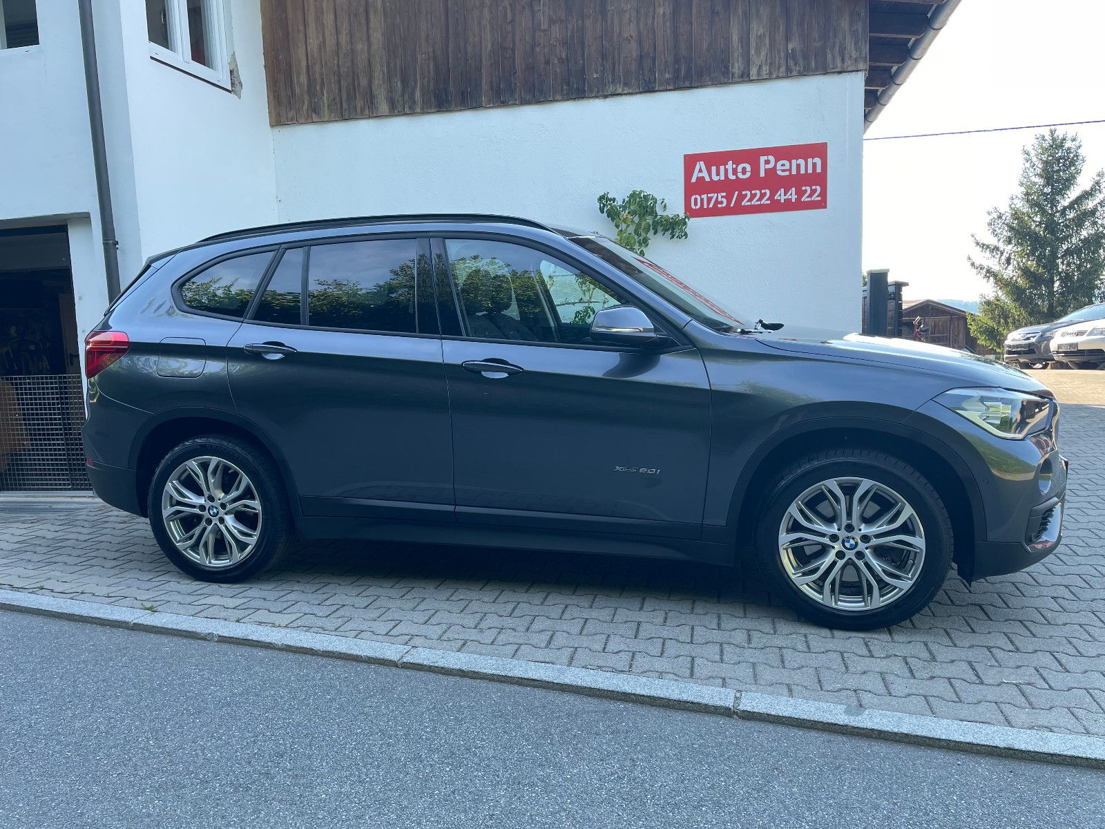 BMW X1 xDrive 20 i Advantage 1 Hand Garantie