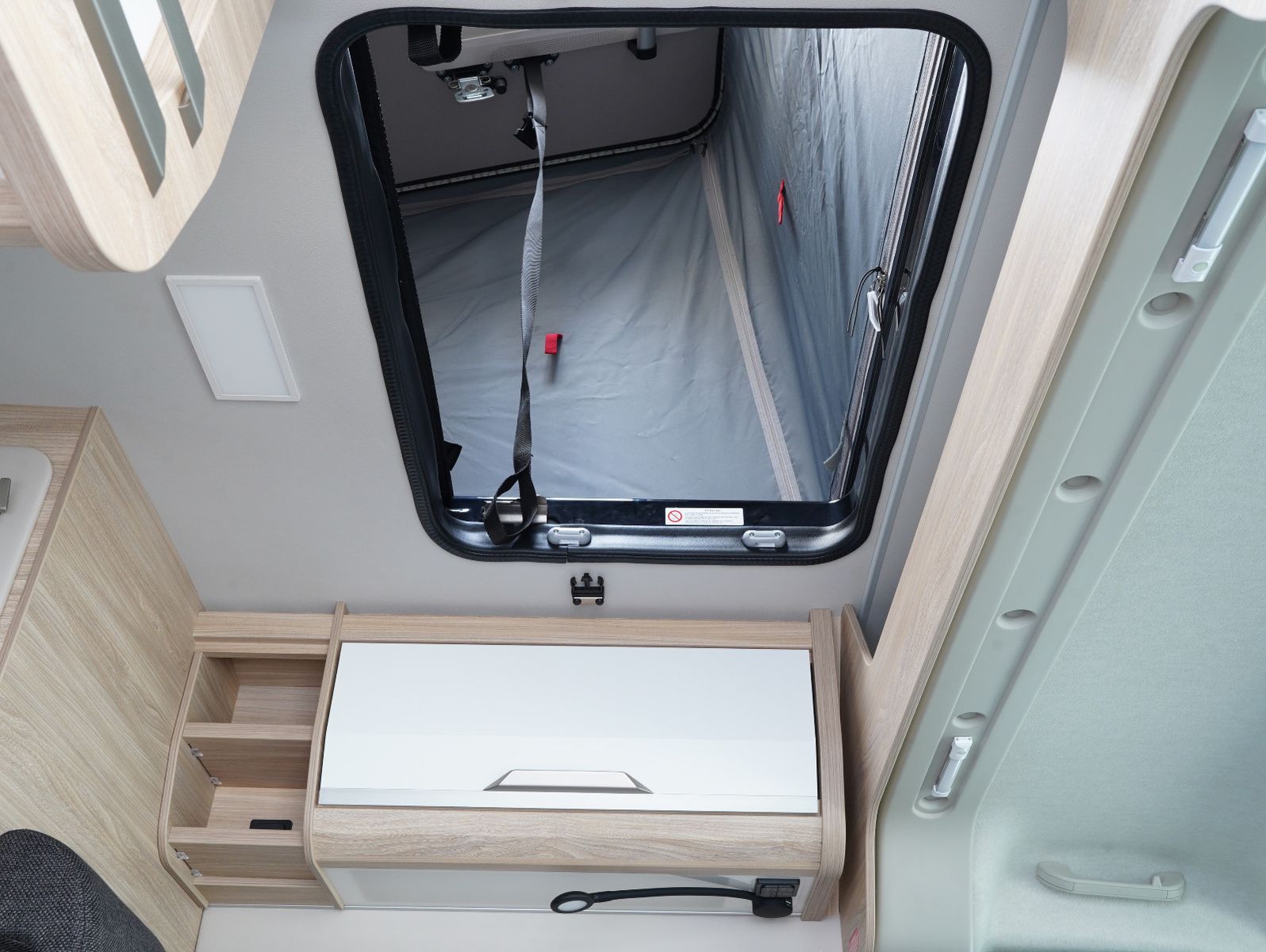 Fahrzeugabbildung Knaus BOXLIFE PRO / 540 ROAD Aufstelldach/Markise
