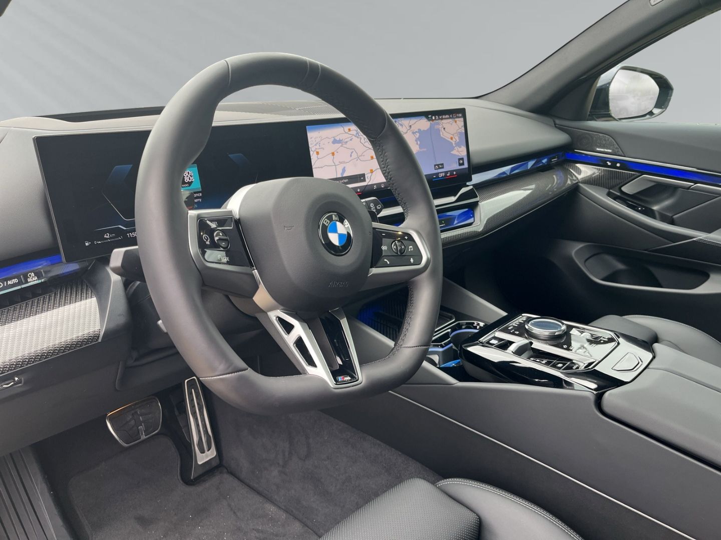 BMW 520 d xDrive M Sport touring HUD StHZG AHK Pano foto 5