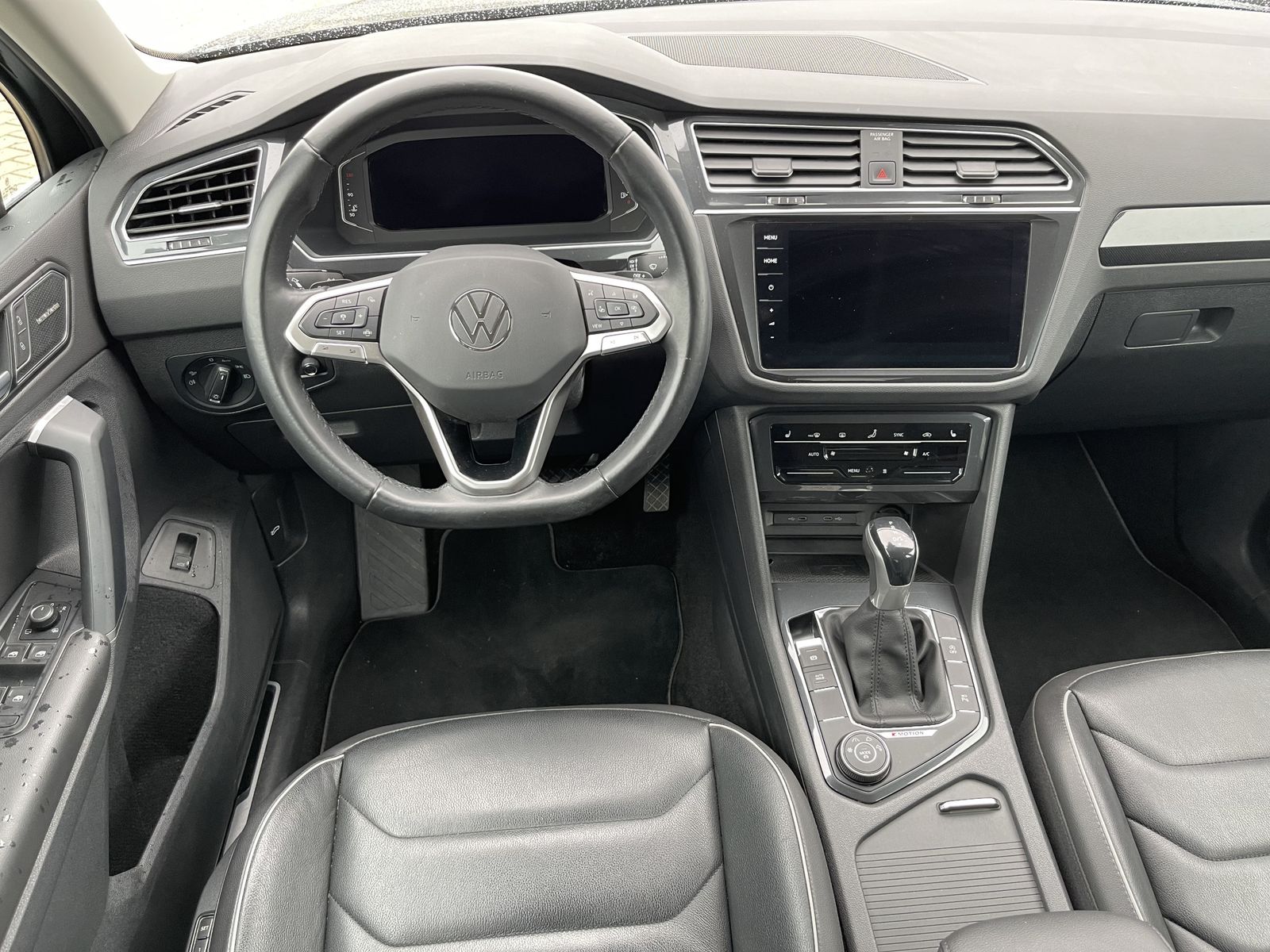 Fahrzeugabbildung Volkswagen Tiguan 2.0 TDI*4Motion*AHK*Leder*Cam*STHZ*HeadUp