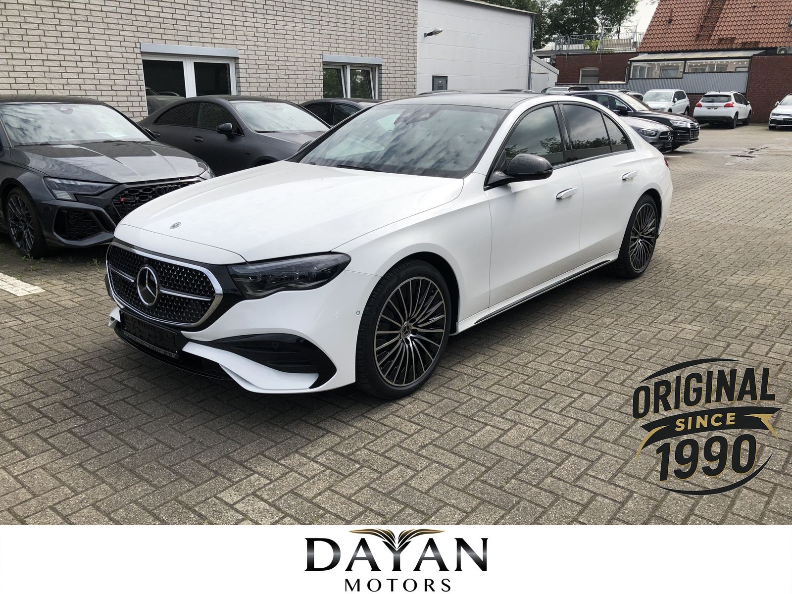 Mercedes-Benz E 200 AMG Sport Pano Superscreen BurmHead