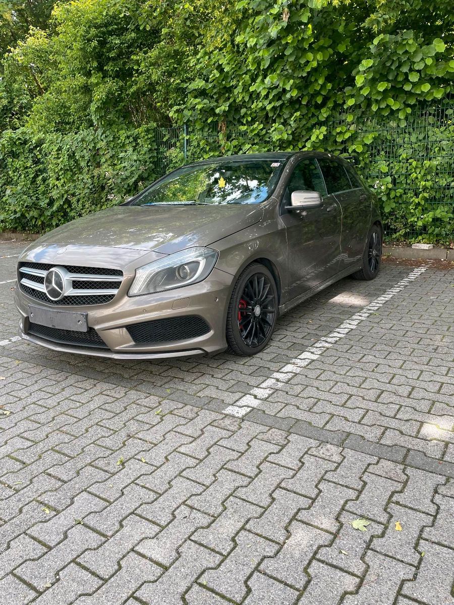 MERCEDES-BENZ Mercedes A200 AMG automatik