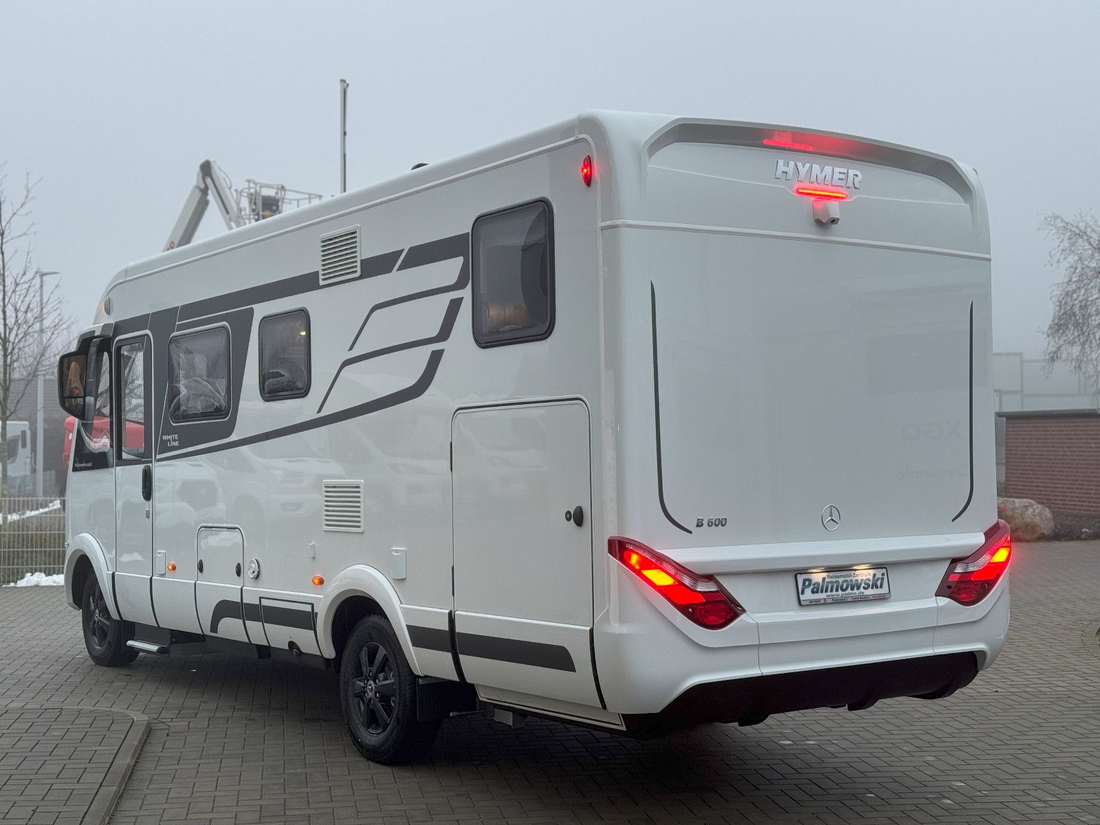 Fahrzeugabbildung HYMER / ERIBA / HYMERCAR BMC-I 600 White Line Sie sparen: 28.331€!