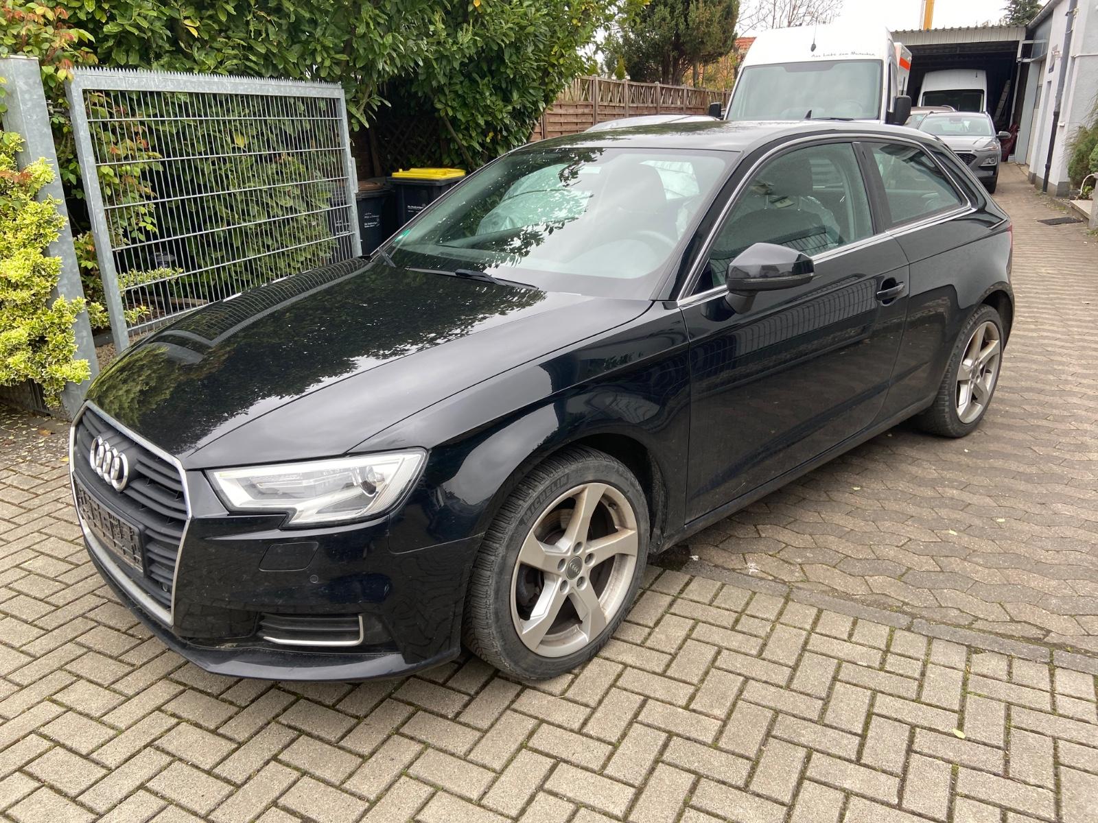 Audi A3 1.6 TDI design -2-Hand-Leder-Navigation-
