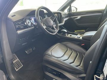 Volkswagen Touareg - 7