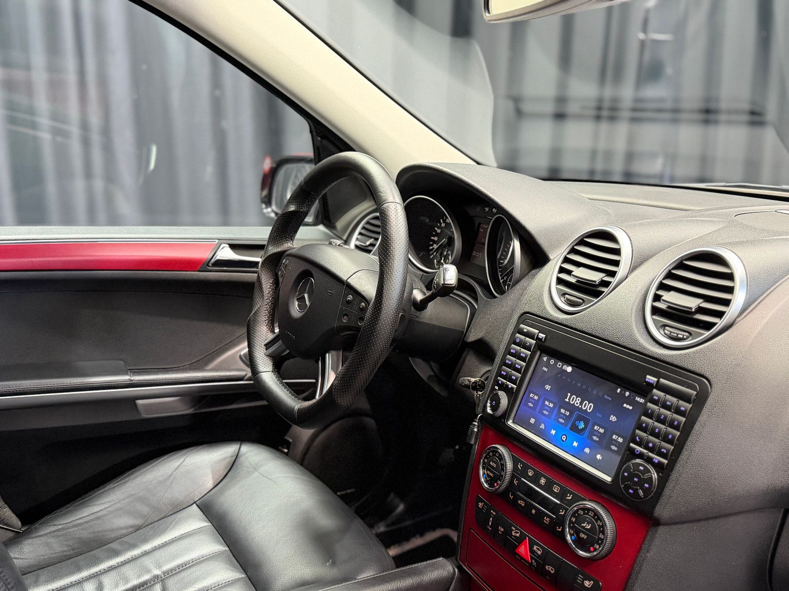 Fahrzeugabbildung Mercedes-Benz ML 500 4Matic 5.0 V8|H&K|PANO|NAVI|AHK
