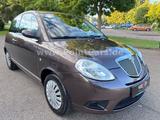 Lancia Ypsilon 1.4 8V Oro*AHK-EURO4-TEMPOMAT-1.HAND-WR* - Lancia Ypsilon Gebrauchtwagen