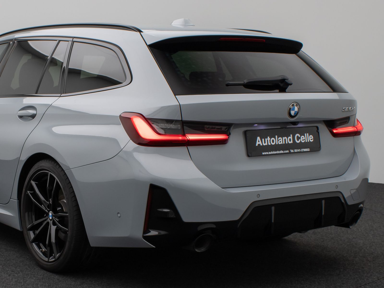 Fahrzeugabbildung BMW 320d M Sport Kamera DAB HiFi HUD Stop&Go Komfort