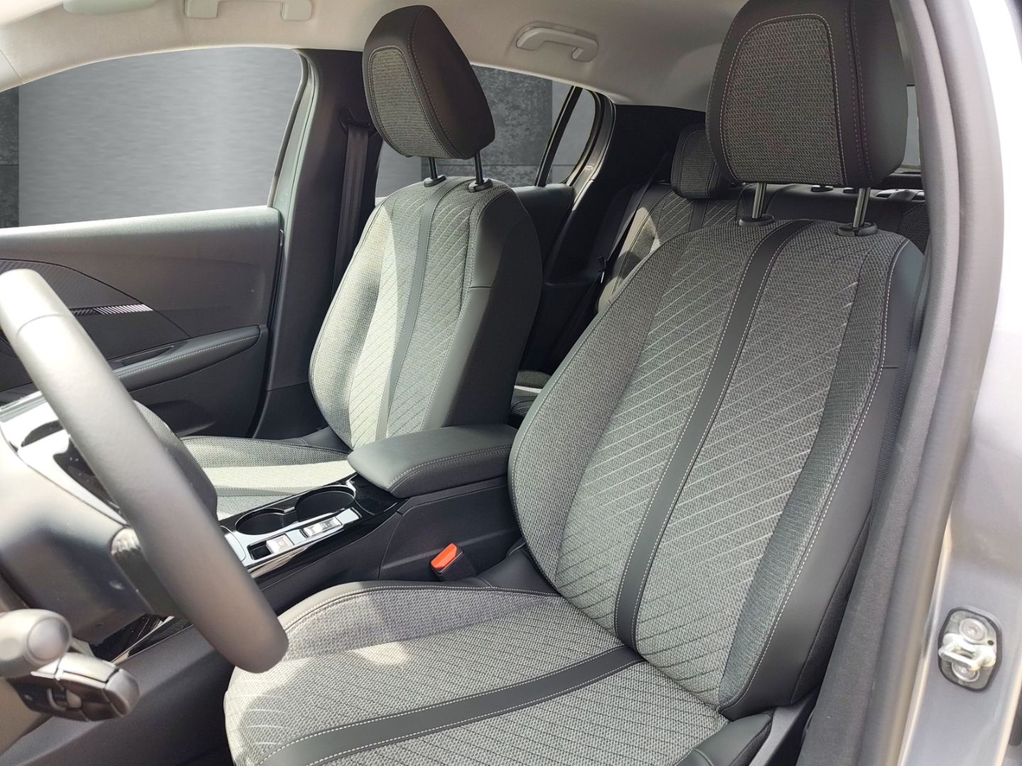 Peugeot 208 - Bild 8