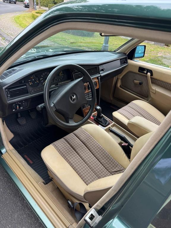 Mercedes-Benz 190