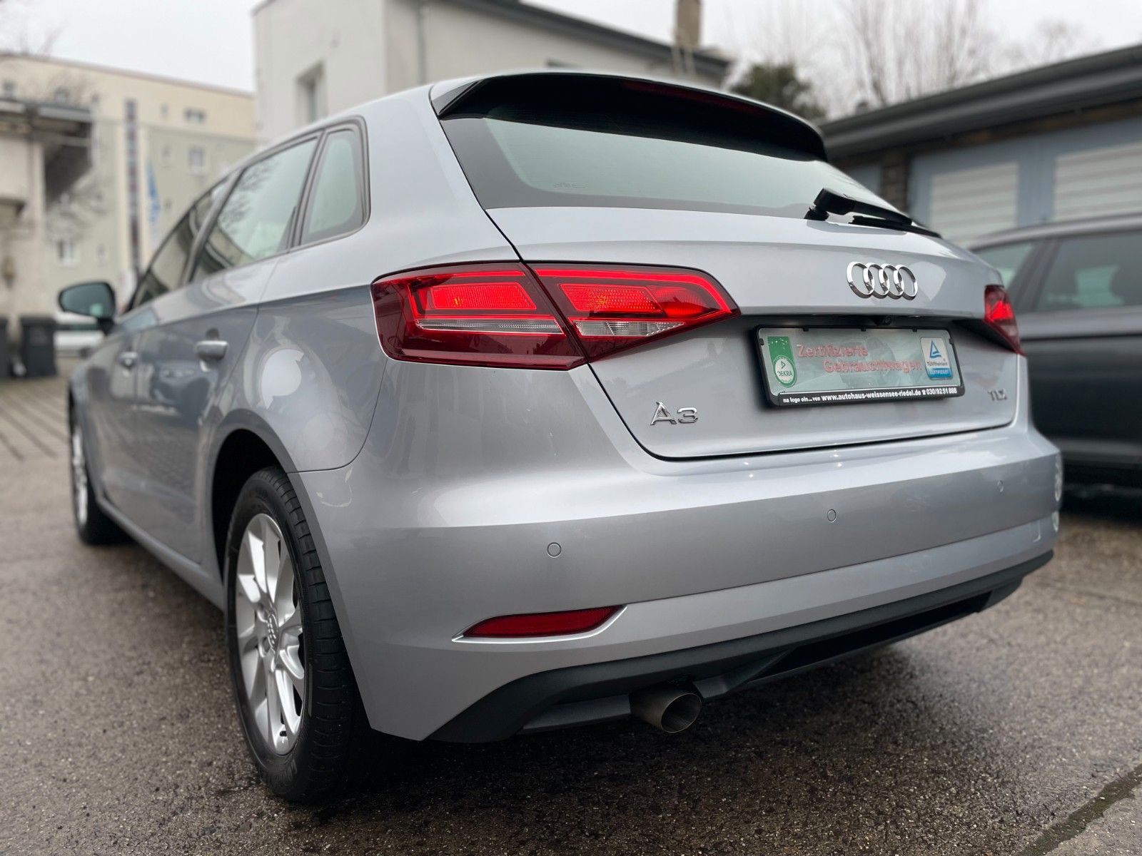 Audi A3 Sportback 1.6 TDI S-Tronic Navi Leder Xenon foto 4