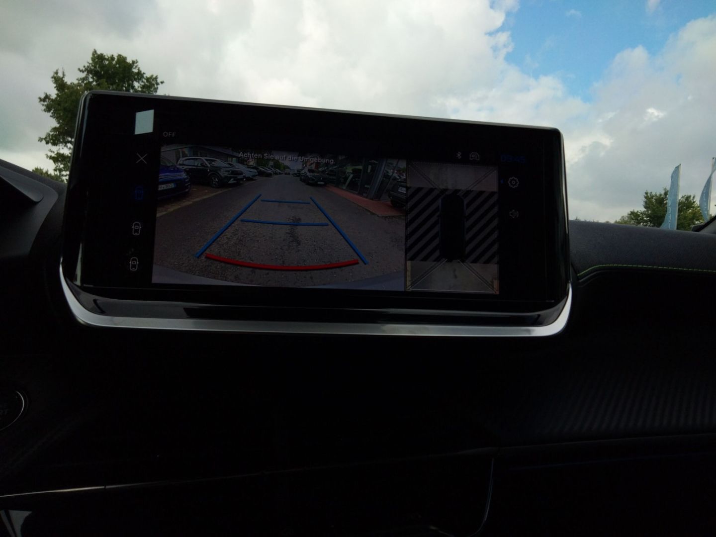 Fahrzeugabbildung Peugeot 2008 GT Hybrid 145 e-DSC6 El. Panodach Navi ACC