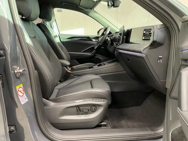 Tiguan R-Line 2.0 TDI DSG AHK PANO NAVI