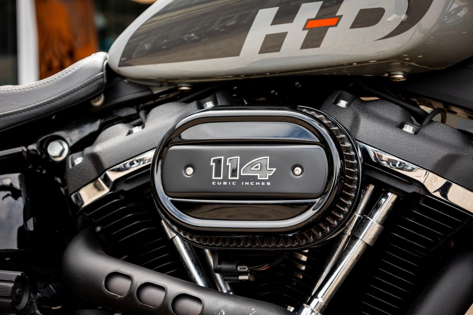 Fahrzeugabbildung Harley-Davidson FXFBS Fat Bob 114 CUI Softail - V PERFORMANCE -