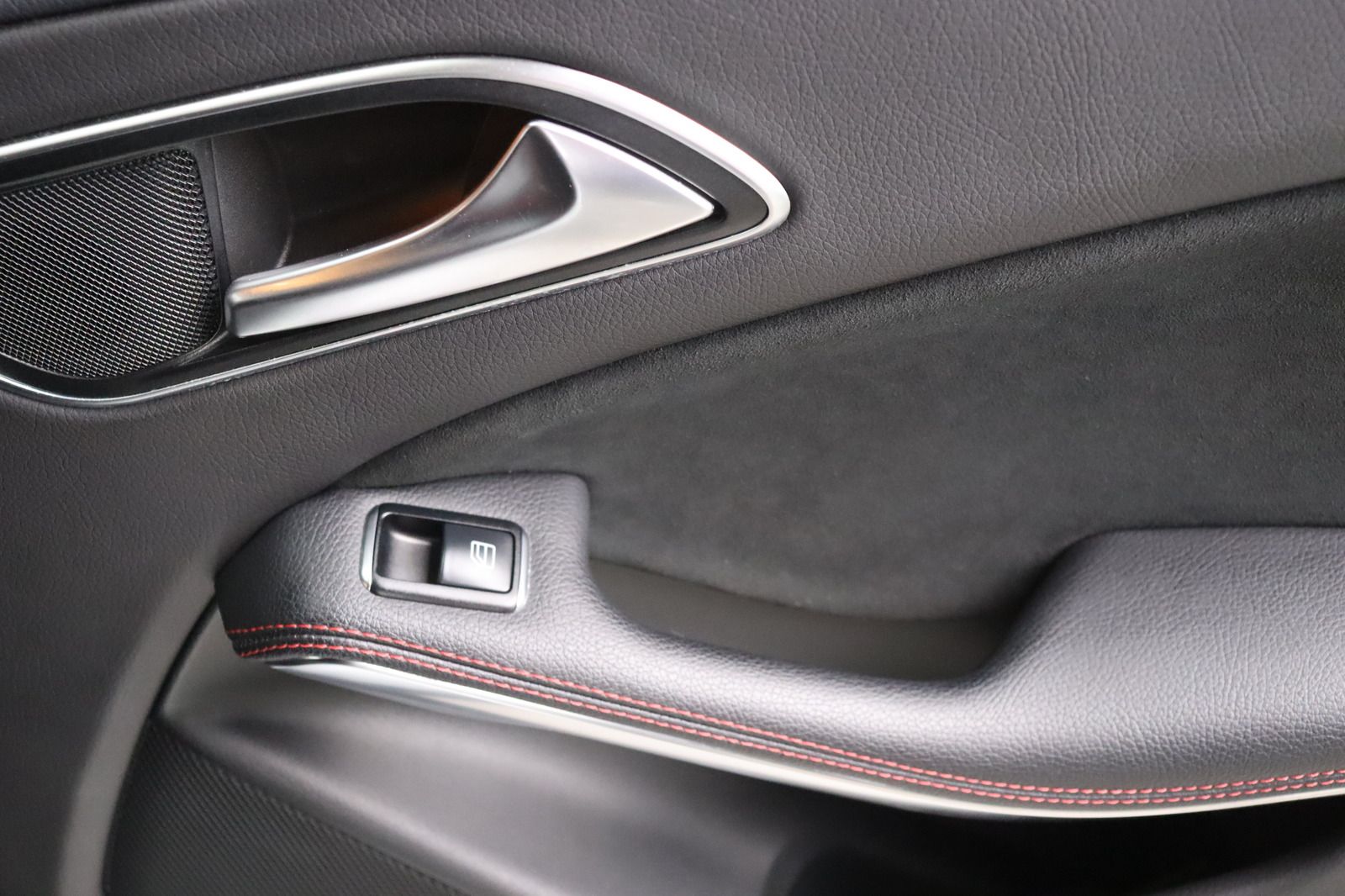 Fahrzeugabbildung Mercedes-Benz CLA 45 AMG 4Matic Coupe * Led * Navi * Alcantara