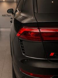  AUDI RSQ8 photo 3