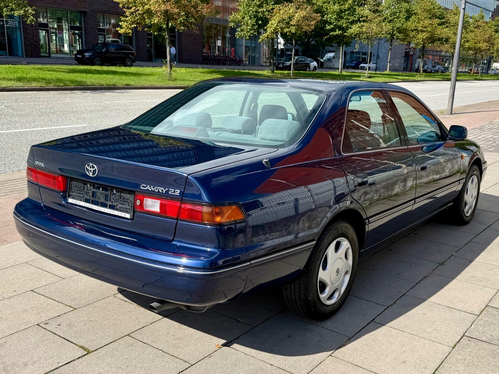 Toyota Camry 2.2 * TÜV NEU * KLIMAAUTOMATIK