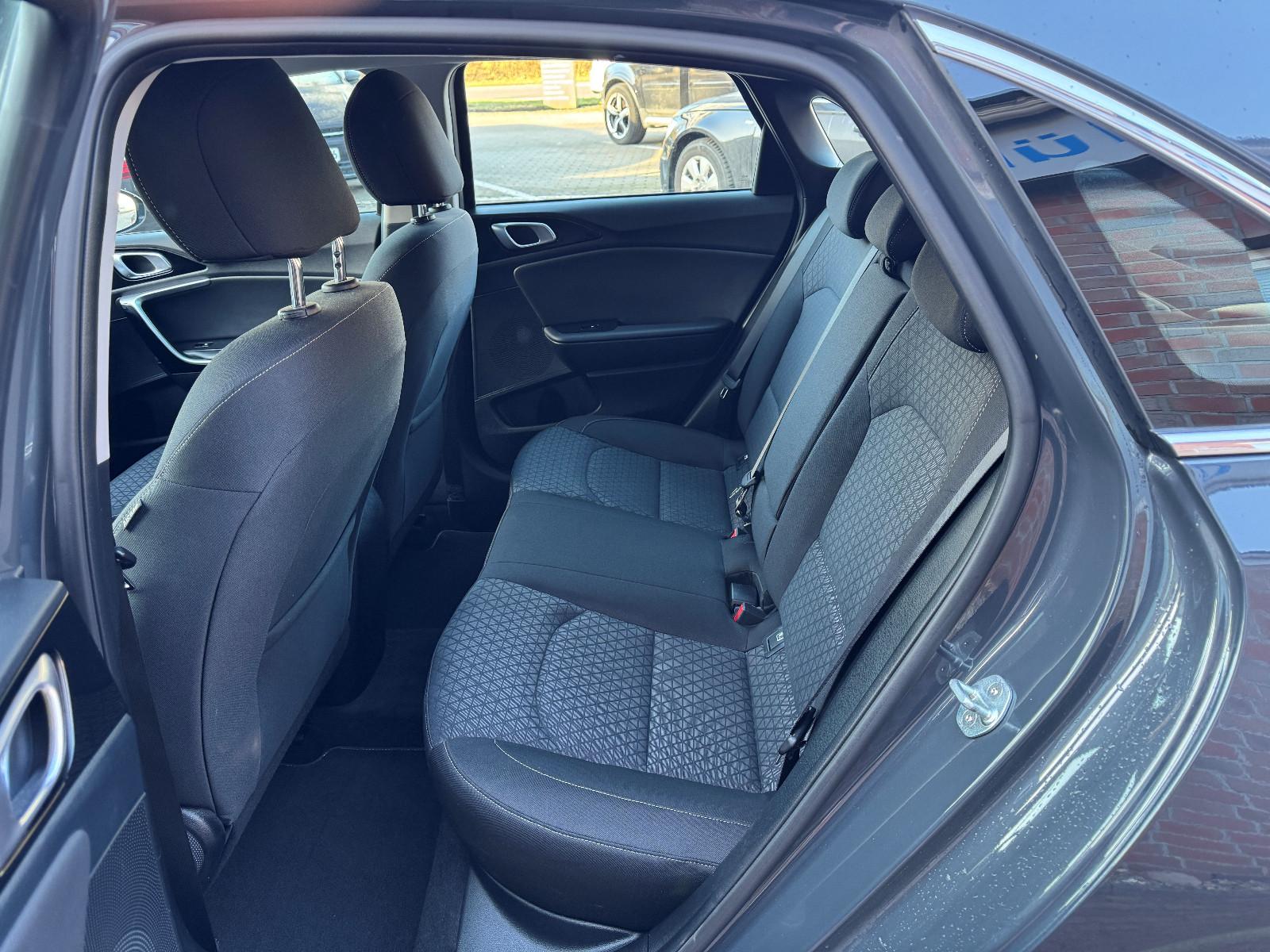 Kia Ceed Vision LHZ DAB RÜCKF.-KAMERA