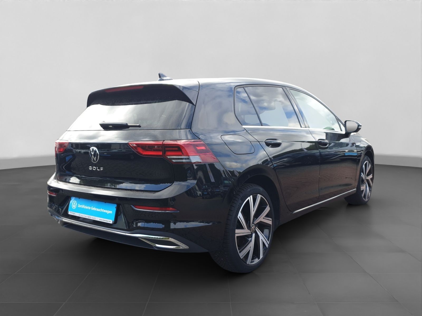 Volkswagen Golf 1.5 TSI STYLE KAMERA PDC LED LM18 foto 3