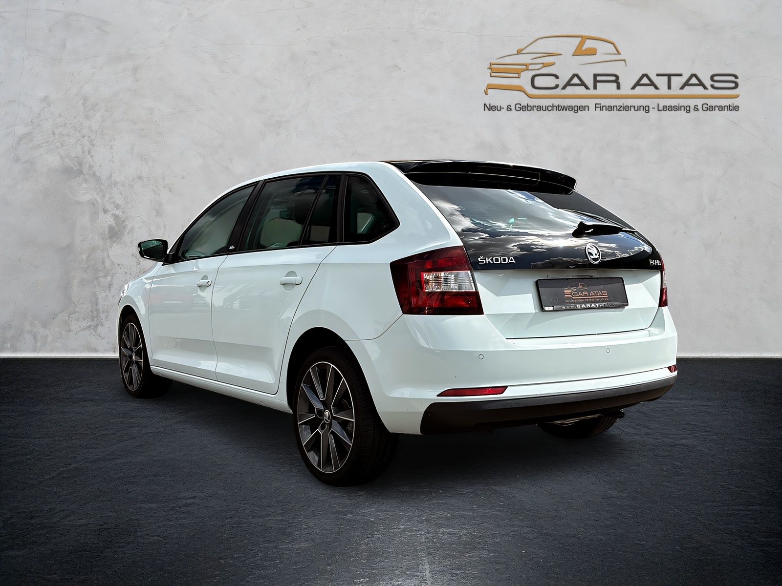 Fahrzeugabbildung SKODA Rapid 1.2i Edition NAVI PANORAMA XENON DAB PDC