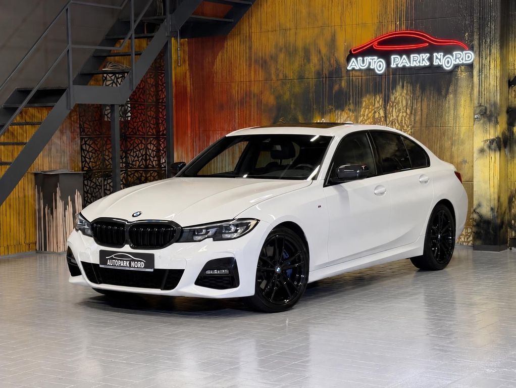 Image of BMW 330