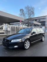 Volvo V70 Kombi Linje Svart+Gepflegt*AHK+Neu*INSP+Neu - gebrauchte Volvo V70 aus dem Jahr 2015