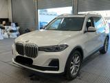 BMW X7 xDrive 40 d 7-Sitzer|HUD|Laser|Sky Lounge| - weiße BMW X7