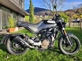Husqvarna Svartpilen 125 - HUSQVARNA SVARTPILEN 125